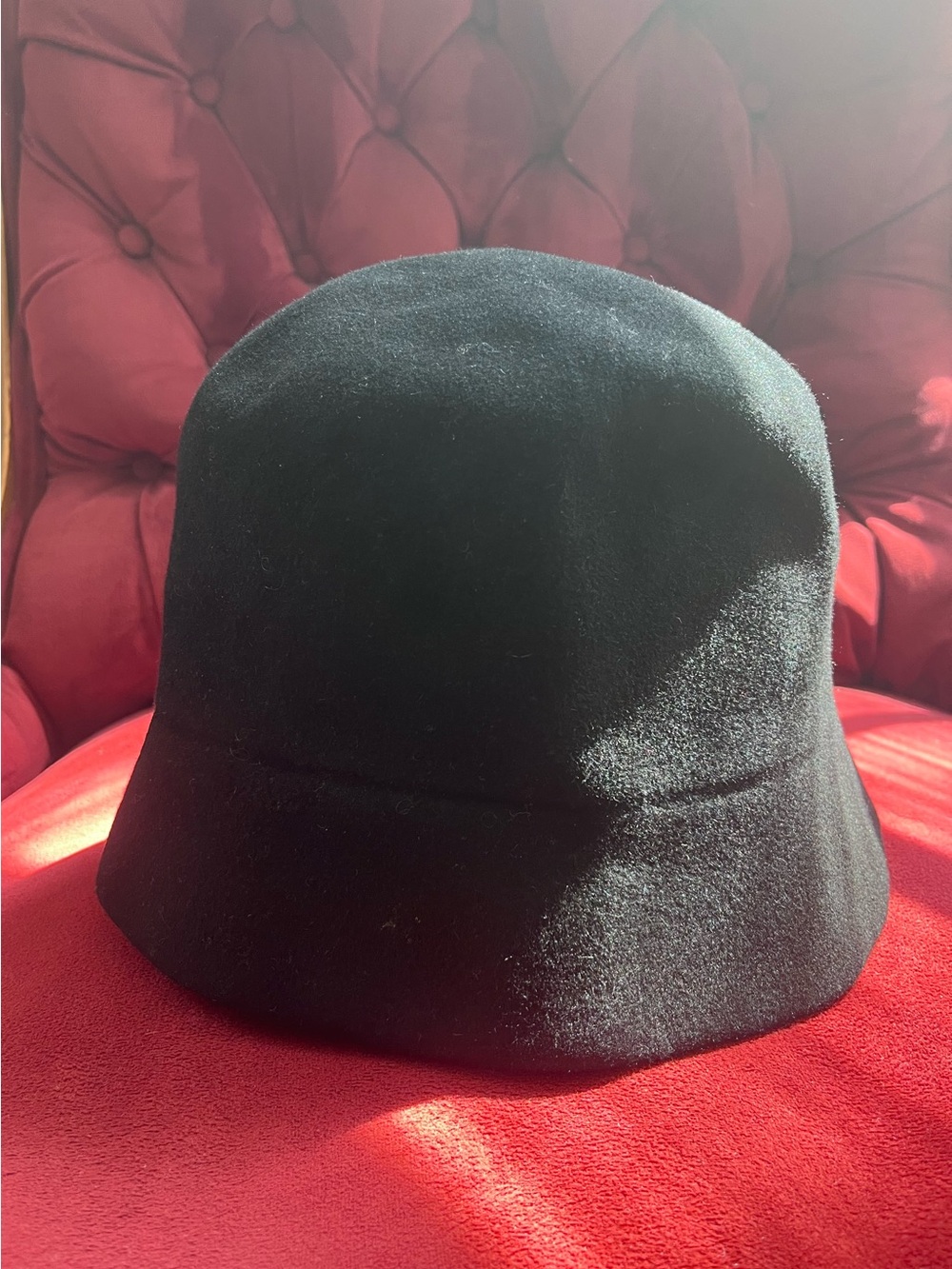 Vintage wool cloche hat